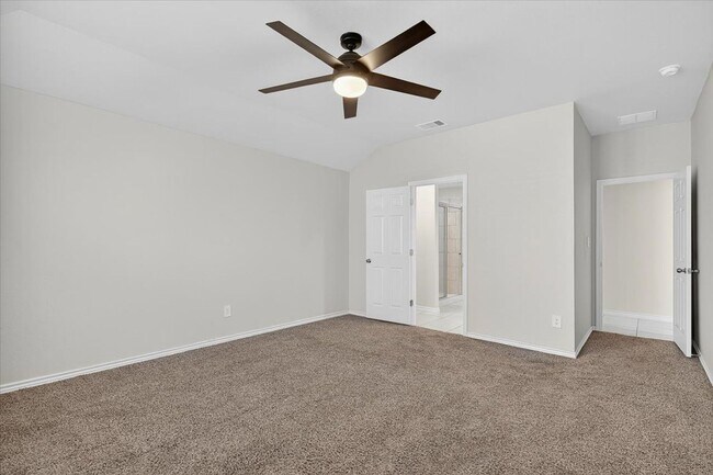 Building Photo - 3909 Shiva Dr