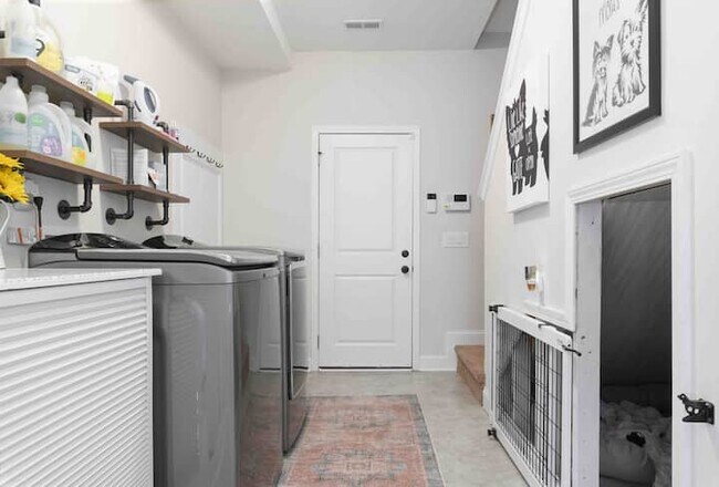 Building Photo - 460 Star Ridge Rd