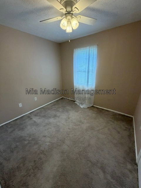 Building Photo - 9406 Dunwoody Dr