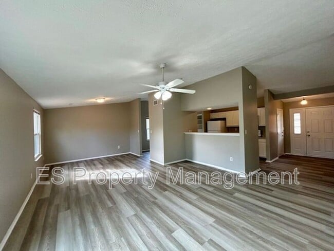 Building Photo - 5535 Freedom Ct