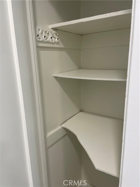 Building Photo - 214 Poppy Ave