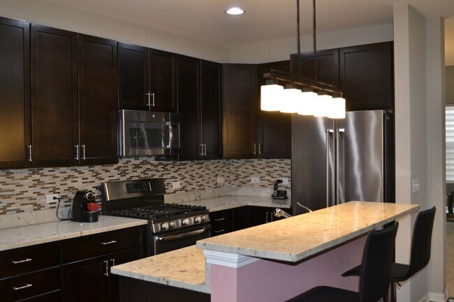 Building Photo - 1998 Shermer Rd