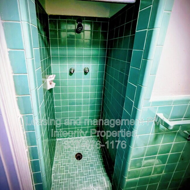 Building Photo - 850 N 5th St