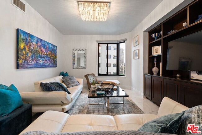 Building Photo - 10550 Wilshire Blvd