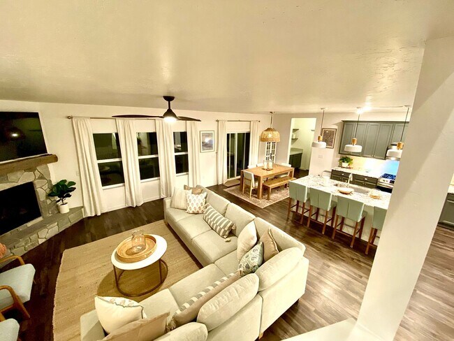 Building Photo - Beautiful 4 Bedroom, 4 Car Garage With Small Trailer Parking in Star - Available NOW