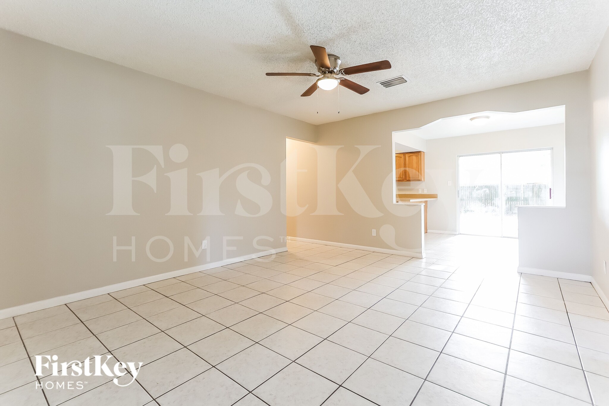 Building Photo - 802 Briarcliff Dr