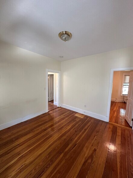 Building Photo - 17 Cushman Rd