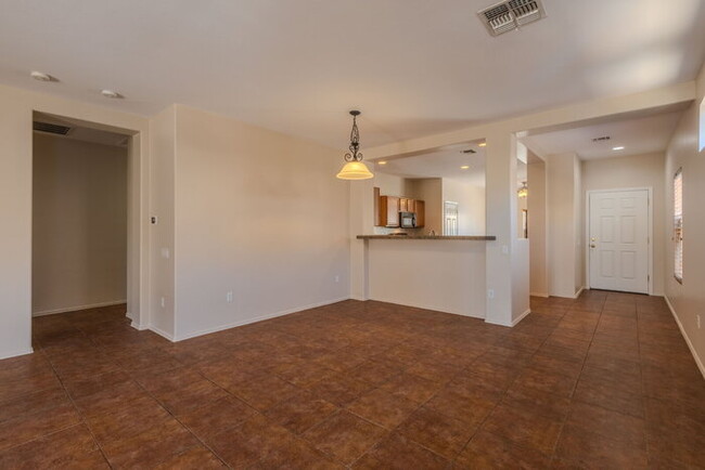 Building Photo - Great Rancho Sahuarita Home!!