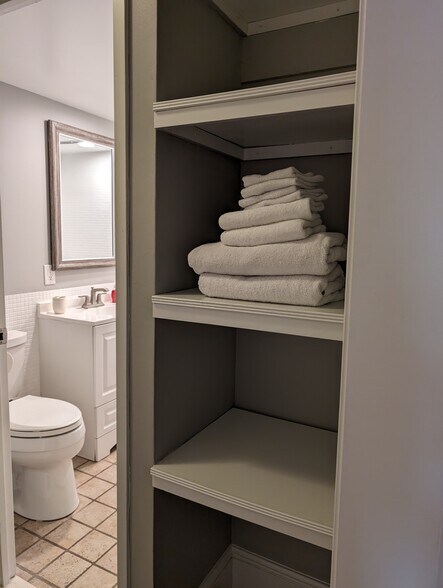 Building Photo - 300 M St SW