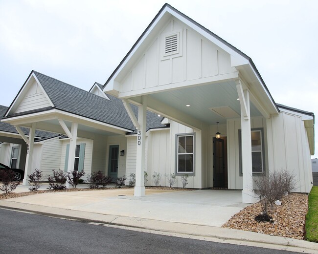 Building Photo - Brand New Single Story Furnished Townhome!