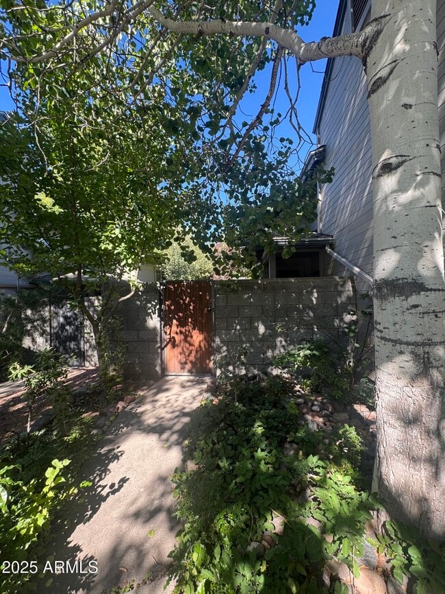 Building Photo - 4170 E Spring Meadows Cir