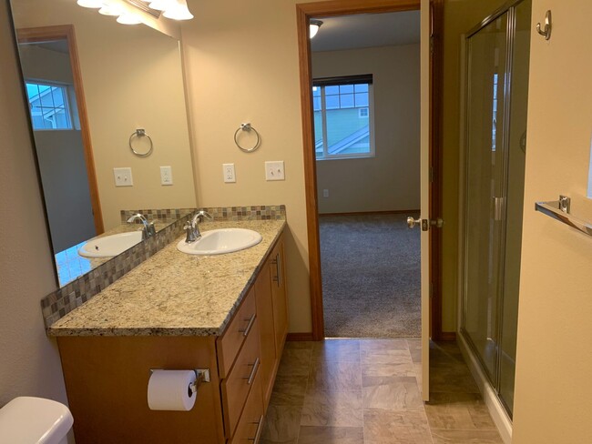 Building Photo - 3 Bedroom 2.5 Bathroom Home in Cordata Nei...