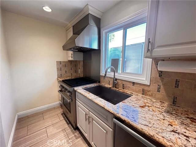 Building Photo - 19859 Berkshire Ln