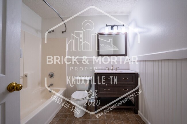 Building Photo - 7933 Dighton Way