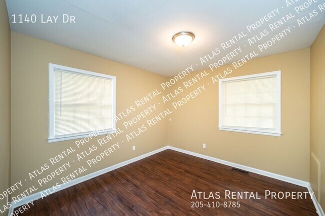 Building Photo - 1140 Lay Dr