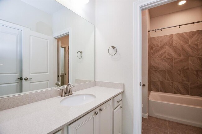 Building Photo - 25106 Sundance Park Ln