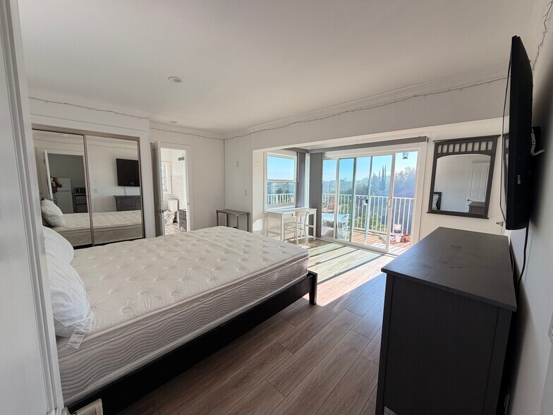 Building Photo - 3910 Cody Rd