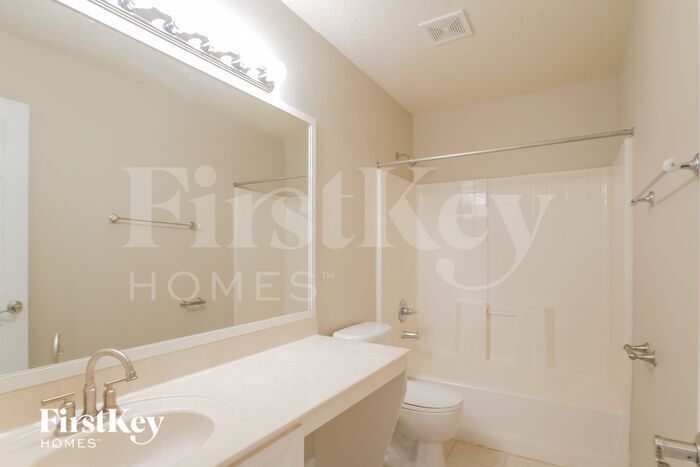 Building Photo - 217 Cezanne Cir