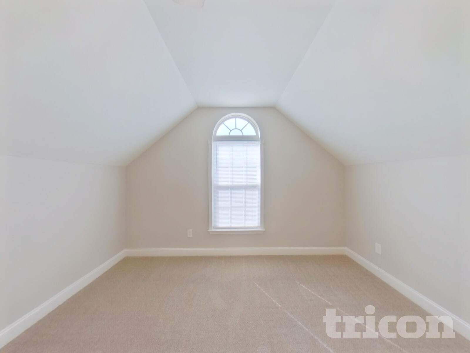 Building Photo - 2304 Larkspur Ln