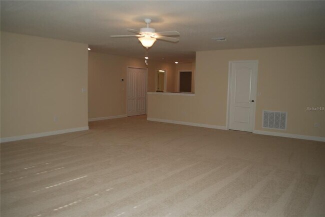 Building Photo - 12875 Strode Ln