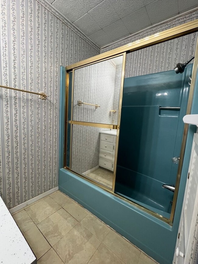 Building Photo - 606 SW 26th Pl