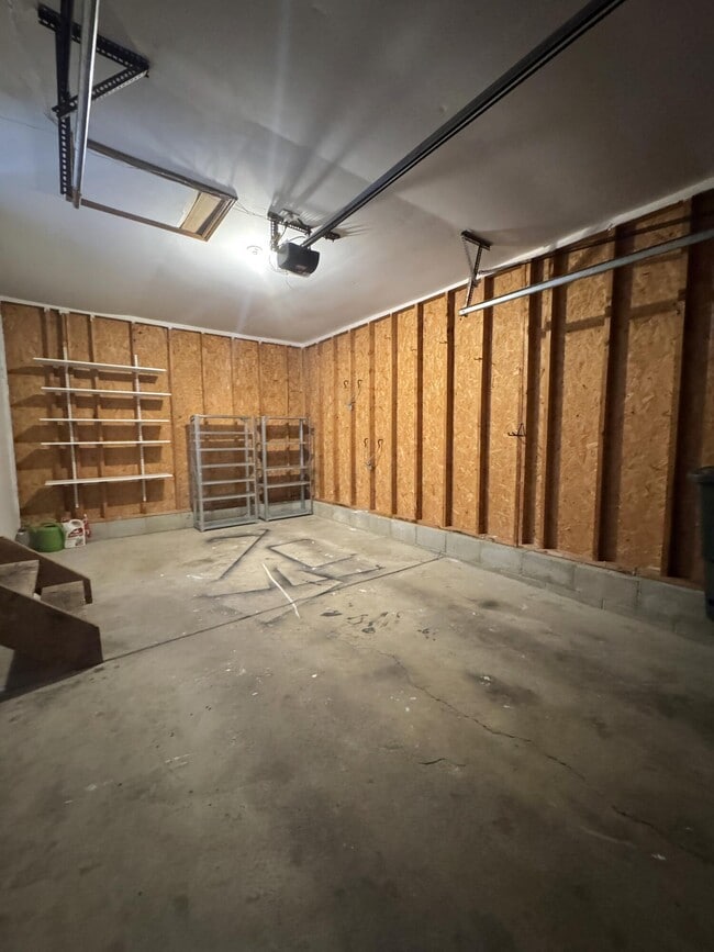 Building Photo - 1720 Messner Dr