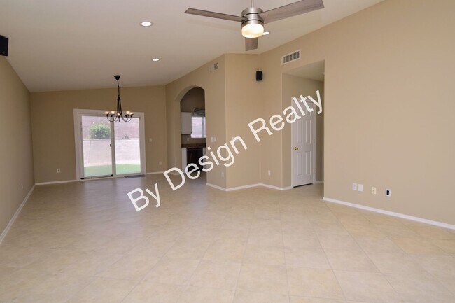 Building Photo - West Tucson 3 Bed 2 Bath with Den