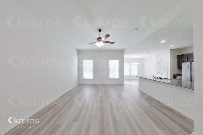 Building Photo - 204 Foggy Ln