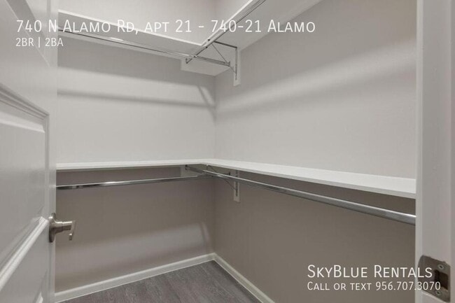 Building Photo - 740 N Alamo Rd