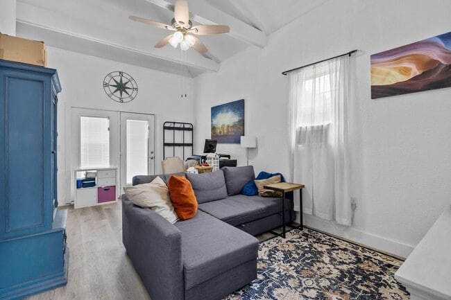 Building Photo - Spacious 4-Bedroom Home with Saltwater Pool & Large Fenced Yard