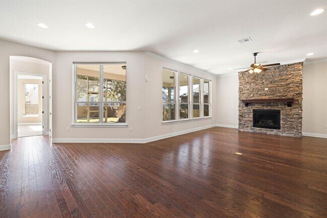 Building Photo - 15815 Axehandle Trl