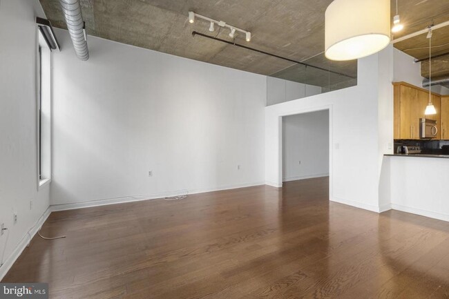 Building Photo - 112 N 2nd St