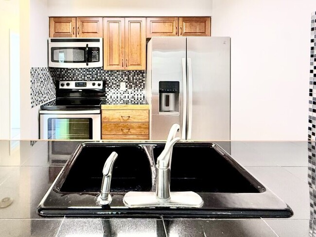 Building Photo - 3455 Countryside Blvd