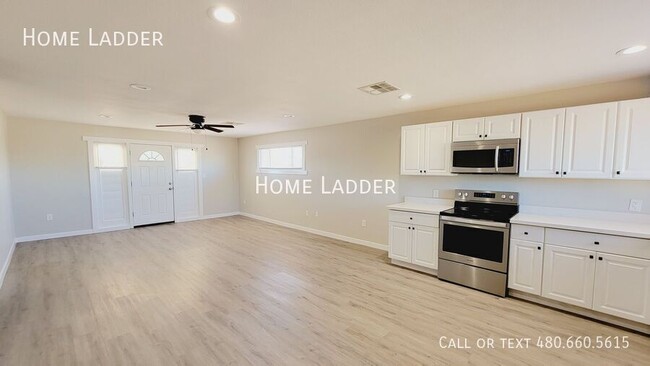 Building Photo - Spacious home in Casa Grande!