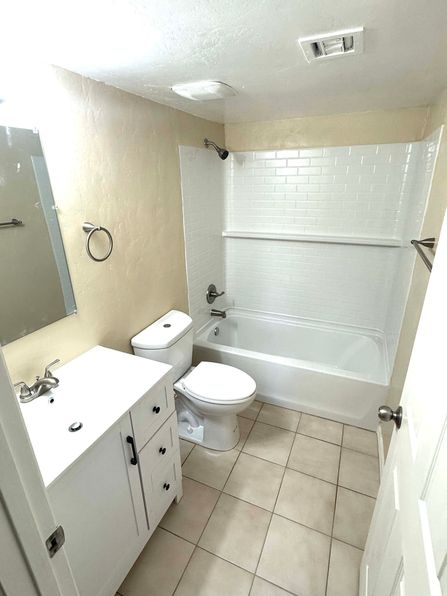 Bathroom - 198 N Santa Rita Ave