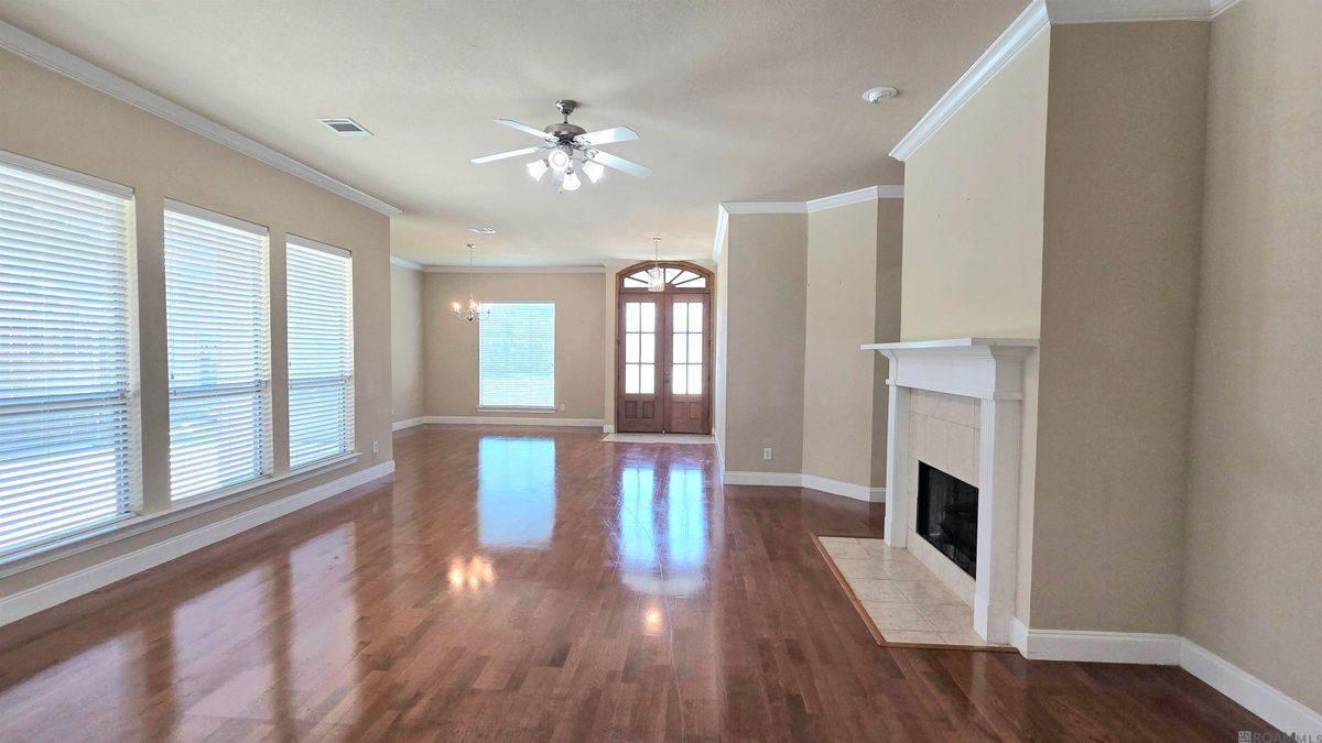 Building Photo - 16545 Antioch Ct