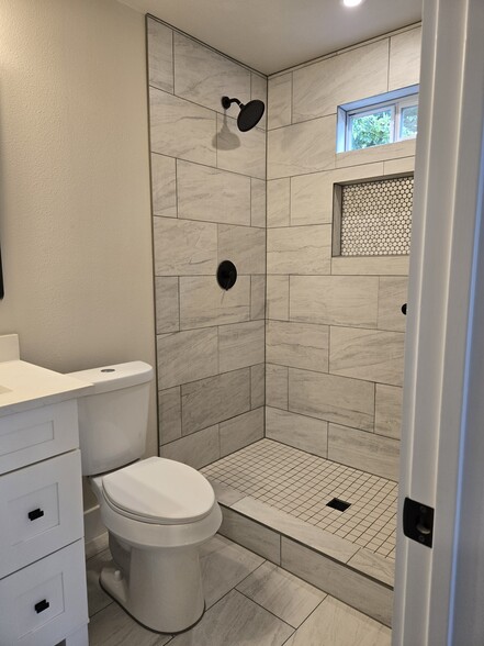 Building Photo - 4411 Dovewood Dr