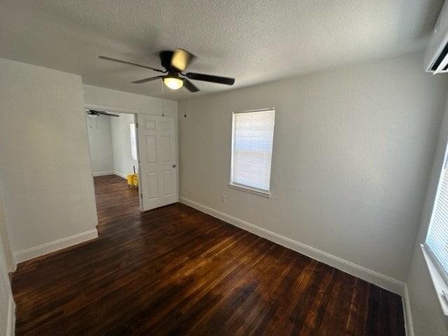 Building Photo - 939 Nimitz Dr