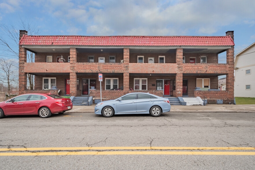 Building Photo - 2114 Bedford Ave