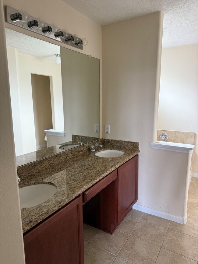 Building Photo - 7722 Pheasant Run
