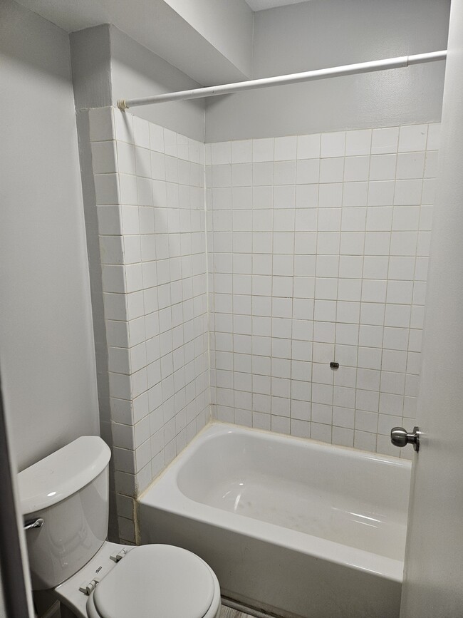 Bathroom - 3039 30th St SE