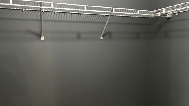 Building Photo - Charming 3-Bedroom Home with Screened Lana...