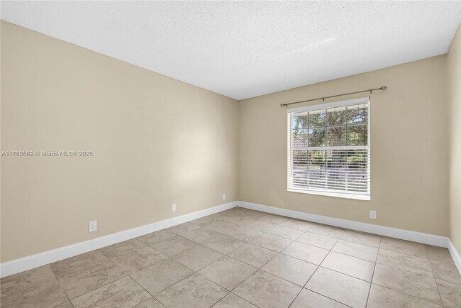 Building Photo - 3562 Southern Orchard Rd W