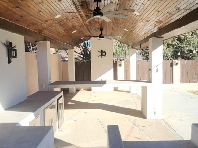 Building Photo - 1021 Savannah Loop