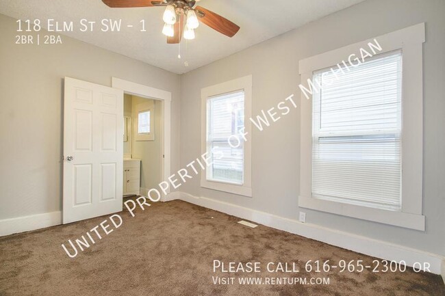 Building Photo - 118 Elm St SW