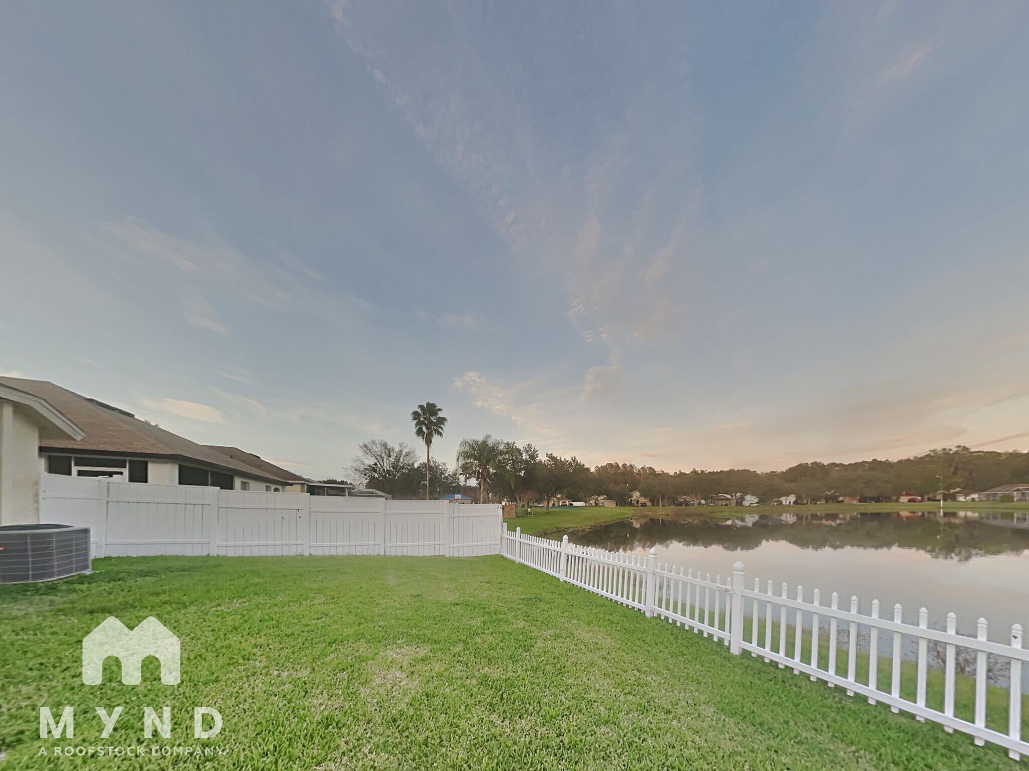 Building Photo - 1328 Maximilian Dr