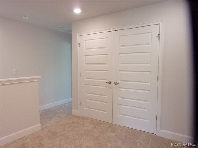 Building Photo - 215 Bittern Lp