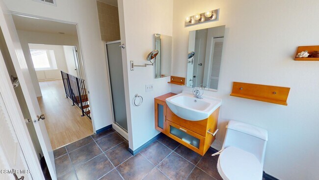 Building Photo - 1218 Westlake Blvd