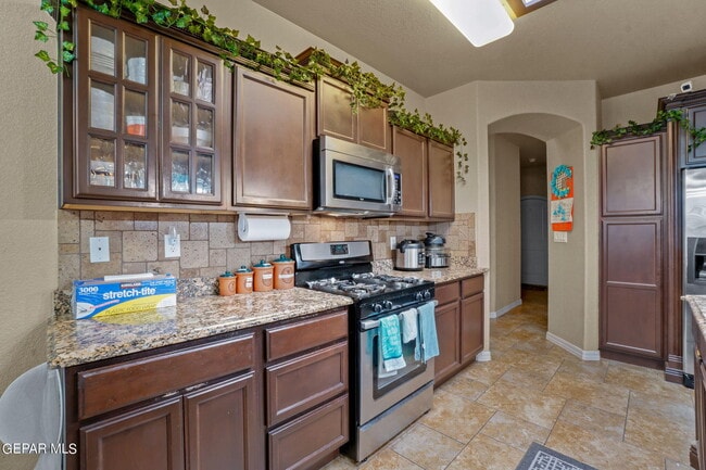 Building Photo - 3845 Tierra Campa Dr