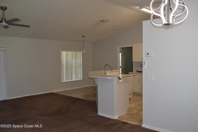 Building Photo - 939 Lyons Cir NW